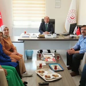 İL MÜDÜRÜMÜZ HEKİMHAN SOSYAL HİZMET MERKEZİNİ ZİYARET ETTİ - fotoğraf 1