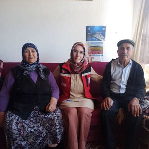 Bayram Arefesinde Şehitlerimizin Ailelerini Ziyaret Ettik - fotoğraf 5