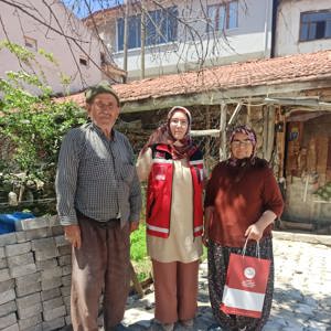 Bayram Arefesinde Şehitlerimizin Ailelerini Ziyaret Ettik - fotoğraf 9