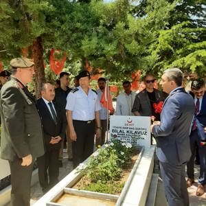 KURBAN ARİFESİNDE ŞEHİTLİK ZİYARET EDİLDİ - fotoğraf 4