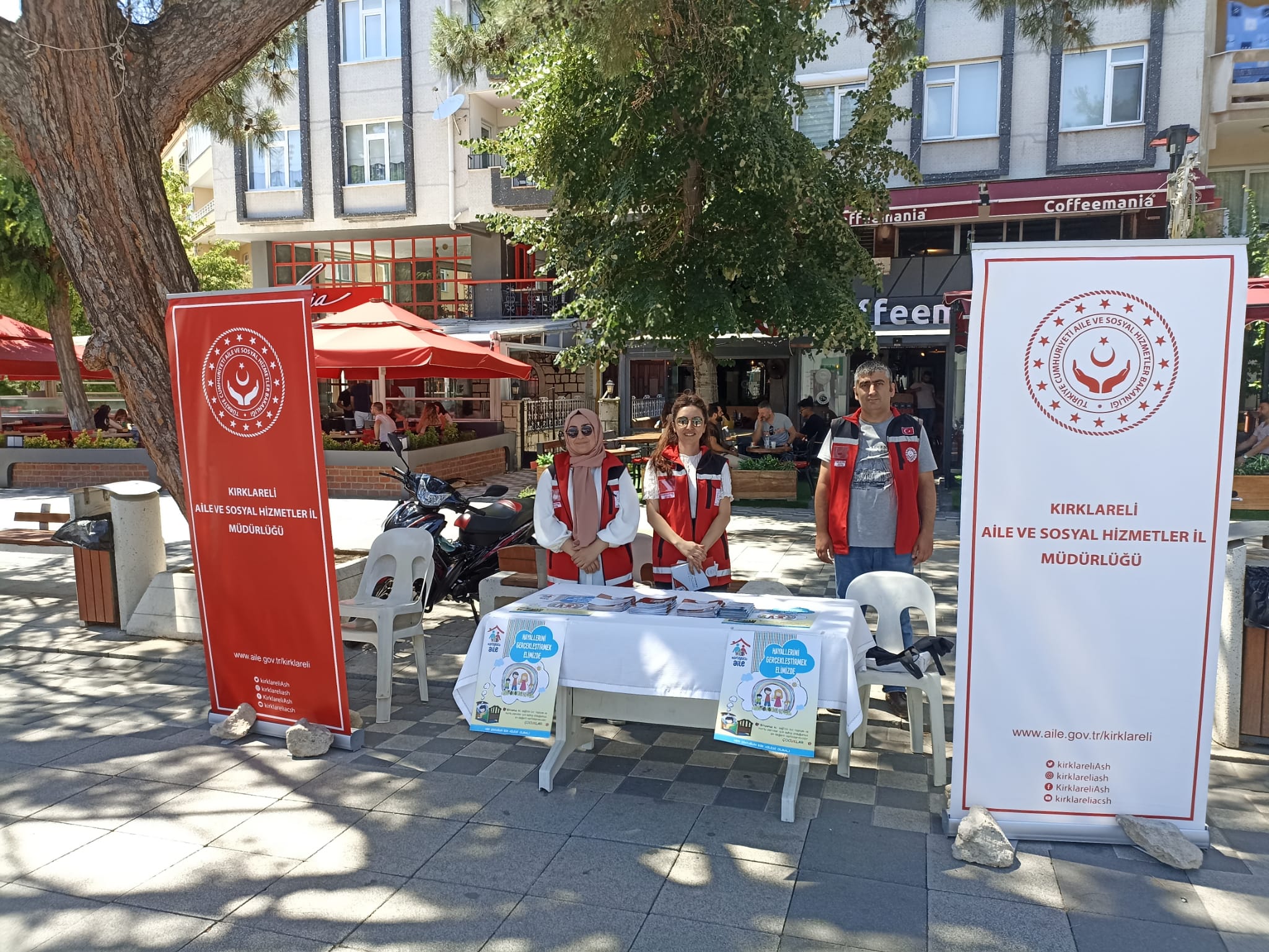 30 Haziran Koruyucu Aile Günü Münasebetiyle  Koruyucu Aile Tanıtım Standı Açıldı.