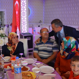 15 Temmuz Demokrasi Şehitlerimiz ve Gazilerimiz Anısına Yemek Düzenlendi - fotoğraf 4