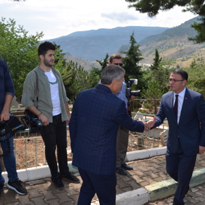 15 Temmuz Milli Birlik Günü Etkinlikleri Kapsamında Şehitlik Ziyaret Edildi - fotoğraf 3