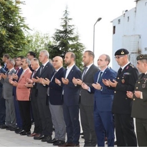 Bayram öncesinde Şehitlik ziyareti gerçekleştirildi - fotoğraf 1