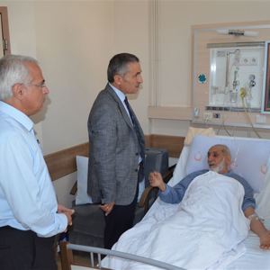 İl Müdürümüz Mahmut ÖZDEMİR, Şehit Hayrettin KART’ın Babasını Tedavi Gördüğü Hastanede Ziyaret Etti - fotoğraf 1