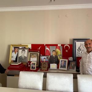 İL MÜDÜRÜMÜZ HACDAN DÖNEN ŞEHİT AİLELERİNİ ZİYARET ETTİ - fotoğraf 1