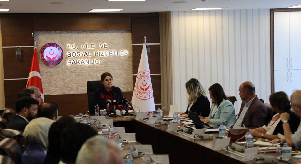 Bakanımız Derya Yanık Sosyal Taraflarla İş Birliği Kurulu Toplantısına Katıldı