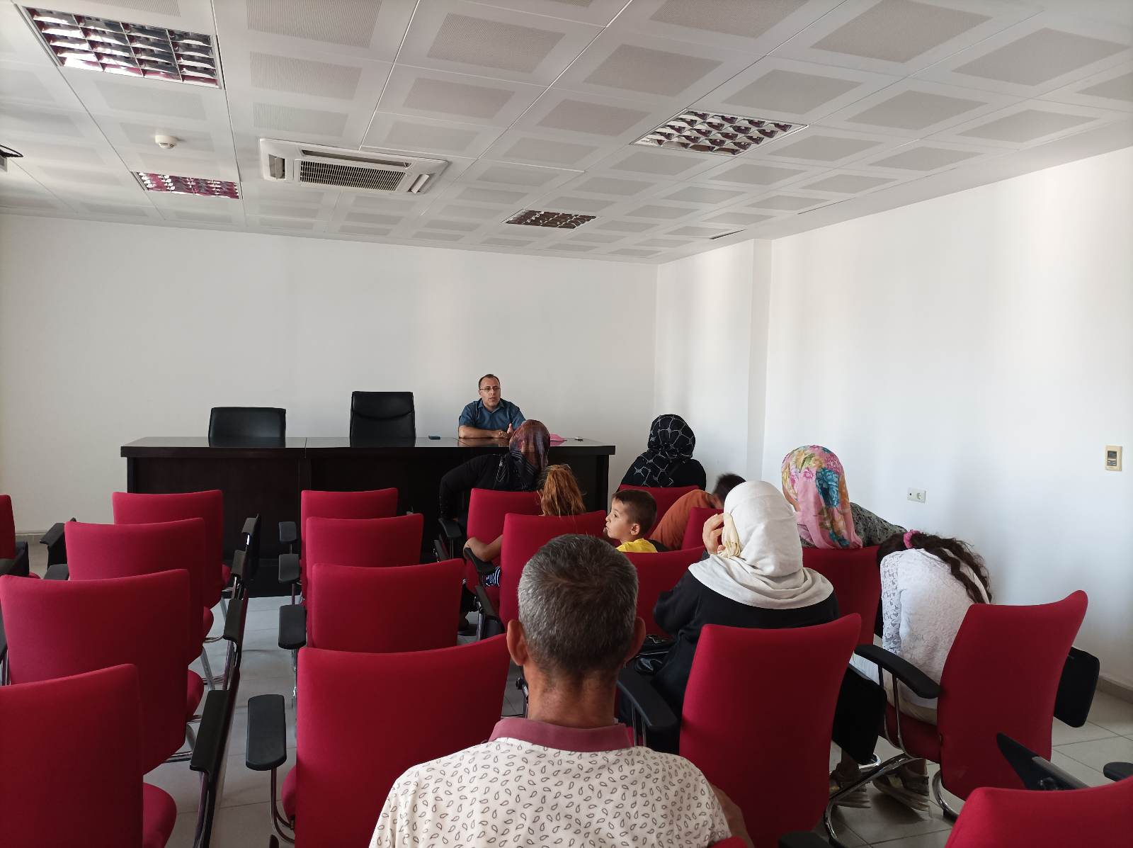 Reyhanlı Sosyal Hizmet Merkezi tarafından ‘’Tek Ebeveynli Aileler’’ konulu eğitim verildi.