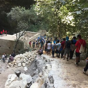 Tatilde Gençlerimiz Hem Geziyor Hem Öğreniyor - fotoğraf 1