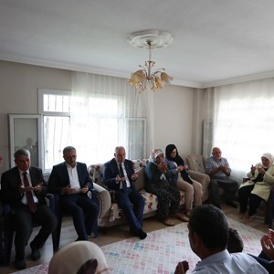 Bakanımız Derya Yanık, Andırın’da "Ailemizin Çınarları Festivali"ne Katıldı - fotoğraf 6
