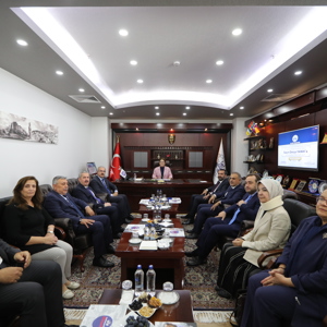 Bakanımız Derya Yanık Elazığ'da Gaziler ve Şehit Aileleri ile Bir Araya Geldi - fotoğraf 4