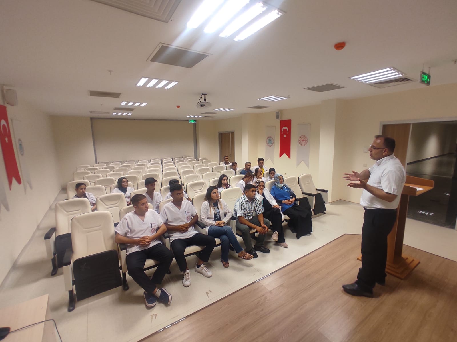 Reyhanlı Devlet Hastanesi Personeline “Evlilik Öncesi Eğitim” konulu seminer verildi.