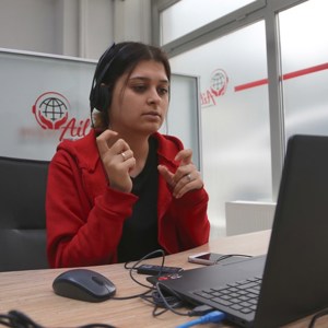 Bakanımız Derya Yanık: “İşitme engelli vatandaşlarımız için AİLEM Engelsiz İletişim Merkezimiz hizmet vermeye başladı” - fotoğraf 3
