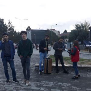 Kars Valiliği, Serhat Kalkınma Ajansı (SERKA), Ticaret ve Sanayi Odası iş birliğiyle bu yıl 2’ncisi düzenlenen ‘Kars Peynir Festivali’nde İl Müdürlüğümüze bağlı kuruluşumuz ŞÖNİM personelleri tarafından "Kadına El Kal-Ka-Maz"mottosu kapsamında bilgilendirme çalışması yapıldı. - fotoğraf 4