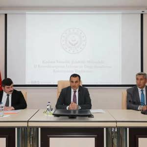 Kadına Yönelik Şiddetle Mücadele İl Koordinasyonu İzleme ve Değerlendirme Toplantısı İl Müdürümüz Doğan YILDIZ'ın da katılımıyla Vali/Belediye Başkan Vekili Sn Türker Öksüz başkanlığında gerçekleştirildi. - fotoğraf 3