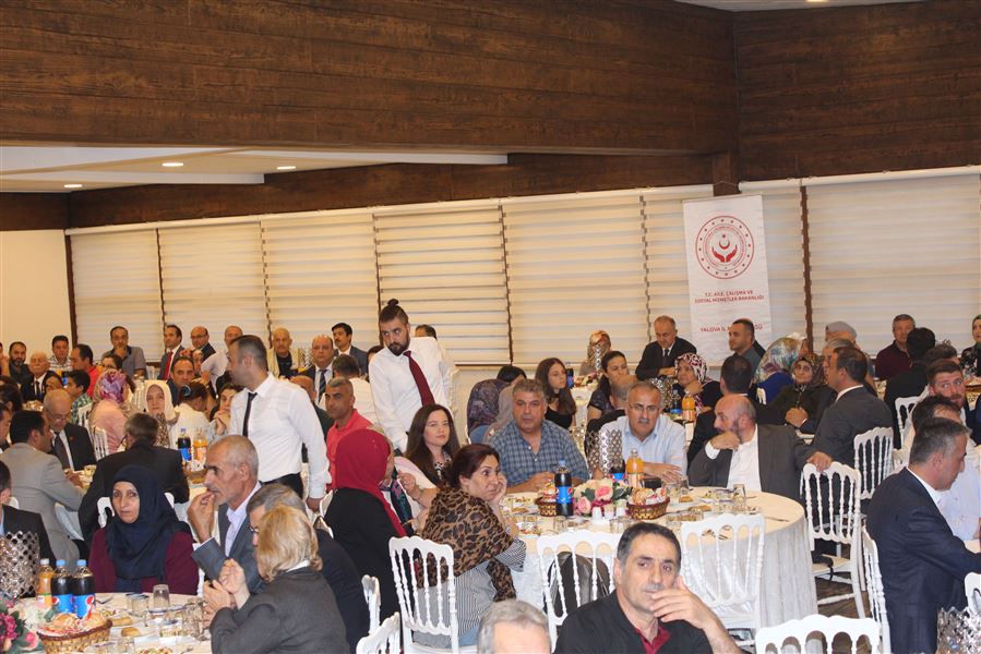 Şehit Yakınları ve Kahraman Gazilerimiz Onuruna Düzenlenen Akşam Yemeğinde Bir Araya Geldik.