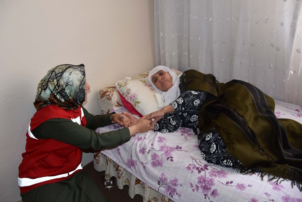 Our Minister Derya Yanık: “We will support 6 more projects by expanding the scope of the Elderly Support Program (YADES)”