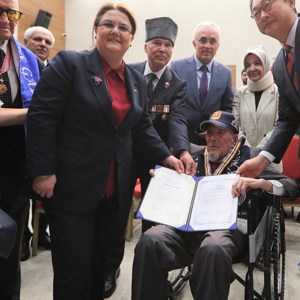 Our Minister Derya Yanık Attended the Medal Award Ceremony to the Korean War Veteran - fotoğraf 1