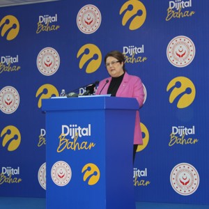 Bakanımız Sayın Derya Yanık Özden Huzurevinde "Dijital Bahar Odası" açılışına katıldı - fotoğraf 6