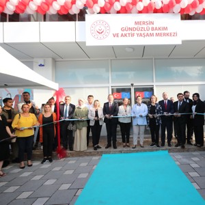Bakanımız Derya Yanık Mersin'de Gündüzlü Bakım ve Aktif Yaşam Merkezi’nin Açılışını Yaptı - fotoğraf 1