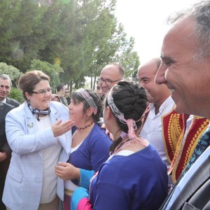 Our Minister of Family and Social Services Derya Yanık Attended the Opening of the Day Care and Active Life Centre in Mersin - fotoğraf 13