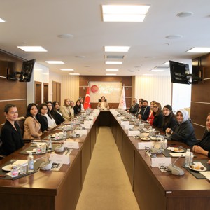 Bakanımız Derya Yanık Kız Çocuklarını Ağırladı - fotoğraf 2