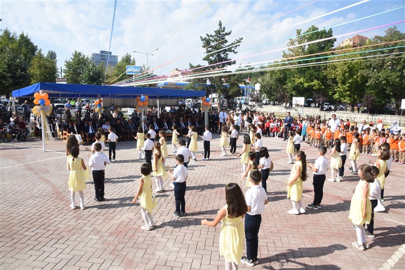 İl Müdürümüz ‘‘İlköğretim Haftası’’ Kutlama Programına Katıldı