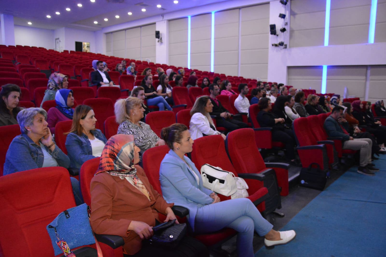 "Finansal Okur Yazarlık ve Kadınların Ekonomik Olarak Güçlenmesi" Semineri Düzenlendi - fotoğraf 2