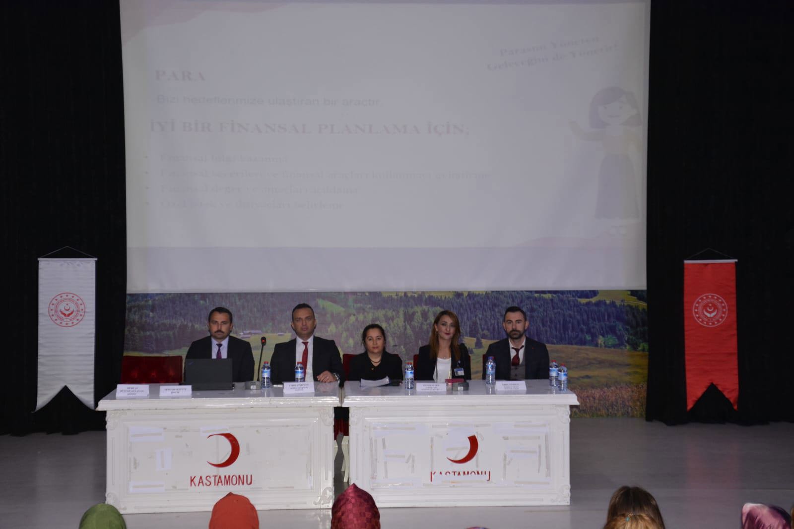 "Finansal Okur Yazarlık ve Kadınların Ekonomik Olarak Güçlenmesi" Semineri Düzenlendi - fotoğraf 3