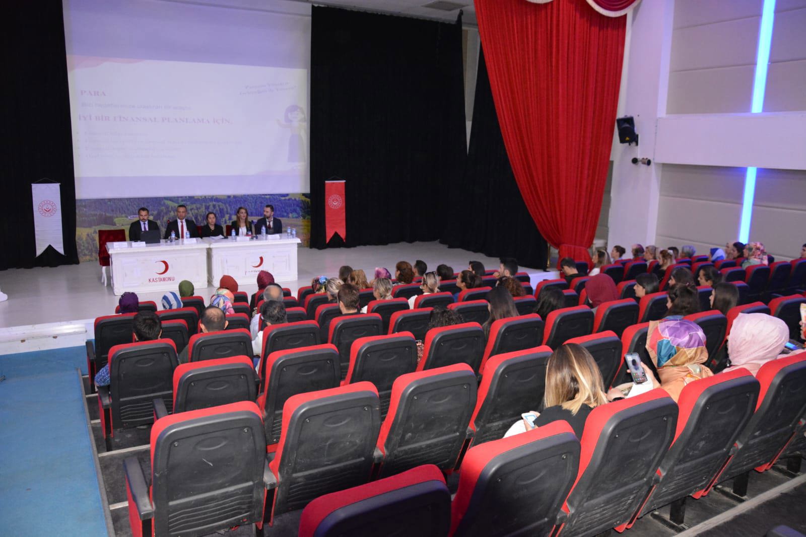 "Finansal Okur Yazarlık ve Kadınların Ekonomik Olarak Güçlenmesi" Semineri Düzenlendi - fotoğraf 5