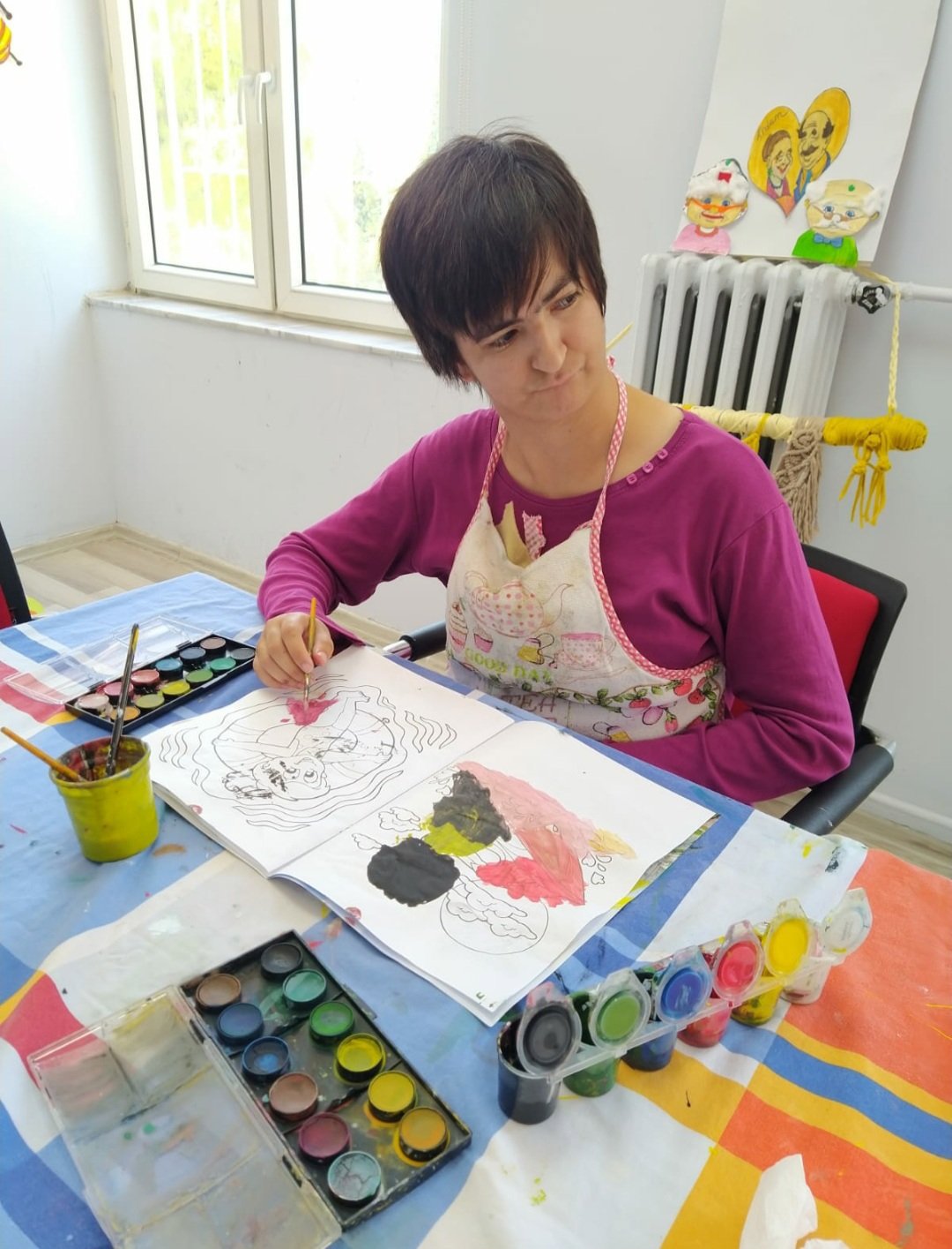  Mersin Otizm Gündüzlü Bakım Merkezi'mizle özel çocuklarımızın sosyalleşmelerini ve toplumsal gelişmelerini sağlayarak yetenek ve becerilerini geliştirmeleri için ihtiyaç duydukları eğitimi almalarını sağlıyoruz.  - fotoğraf 3