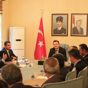 İl Çocuk Koruma Koordinasyon Toplantısı Vali Yardımcımız Mehmet Deniz Arabacı Başkanlığında Valilik Toplantı Salonunda Gerçekleştirildi. - fotoğraf 2