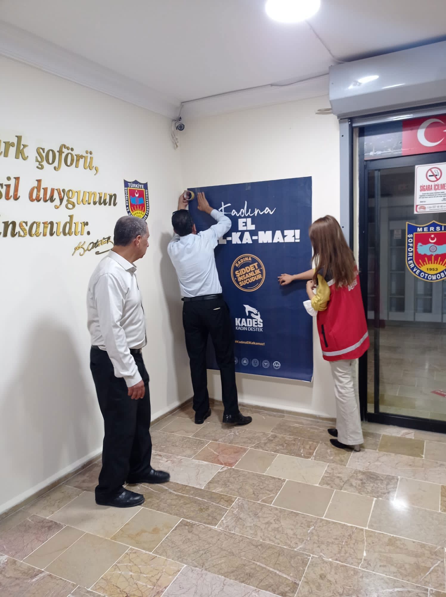 Şiddet Önleme ve İzleme Merkezimiz (ŞÖNİM) tarafından Mersin Şoförler Ve Otomobilciler Odası üyelerine yönelik “Kadına Yönelik Şiddetle Mücadele Eğitimi” ve “Erken Yaşta ve Zorla Evlilikle Mücadele Eğitimi” gerçekleştirildi. - fotoğraf 1