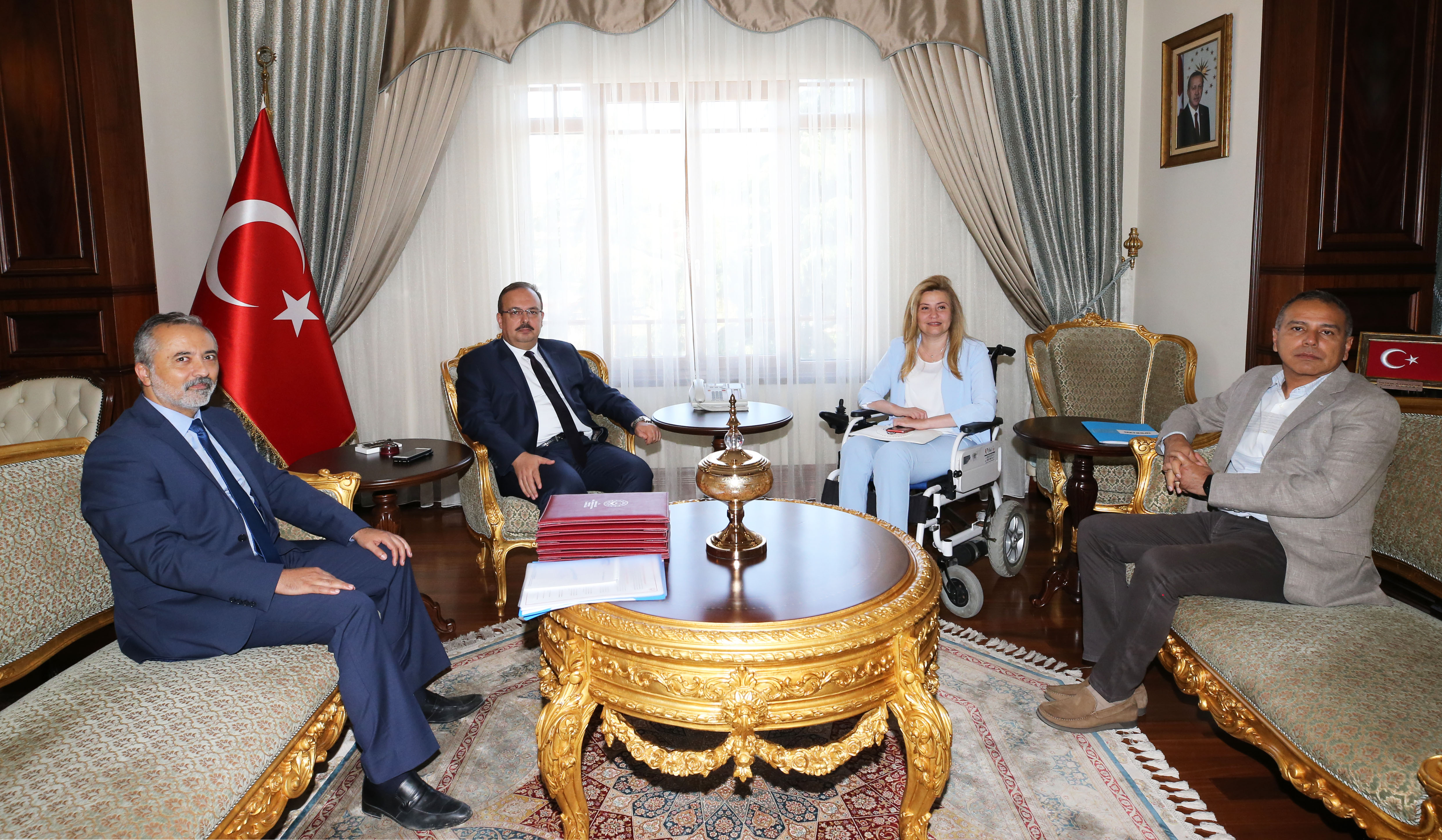 Valimiz Sayın Yakup CANBOLAT’a Makamında Ziyaret