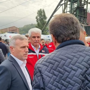Bartın ilimiz Amasra ilçesinde meydana gelen maden kazası sonrası İl Müdürümüz Abdullah SAVAŞ, Psikososyal Destek Ekibimiz ile birlikte destek için Bartın’a gittiler. - fotoğraf 3