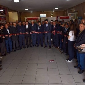 “Manevi Mirasımız” adlı projenin kapanış programında 16 Şehit ailesine ve 24 Gaziye fotoğraf albümü takdim edildi.  - fotoğraf 3