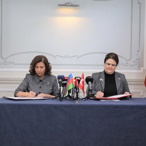 Bakanımız Derya Yanık, Cezayir, Azerbaycan, Libya Ve Singapurlu Mevkidaşlarıyla Bir Araya Geldi - fotoğraf 1