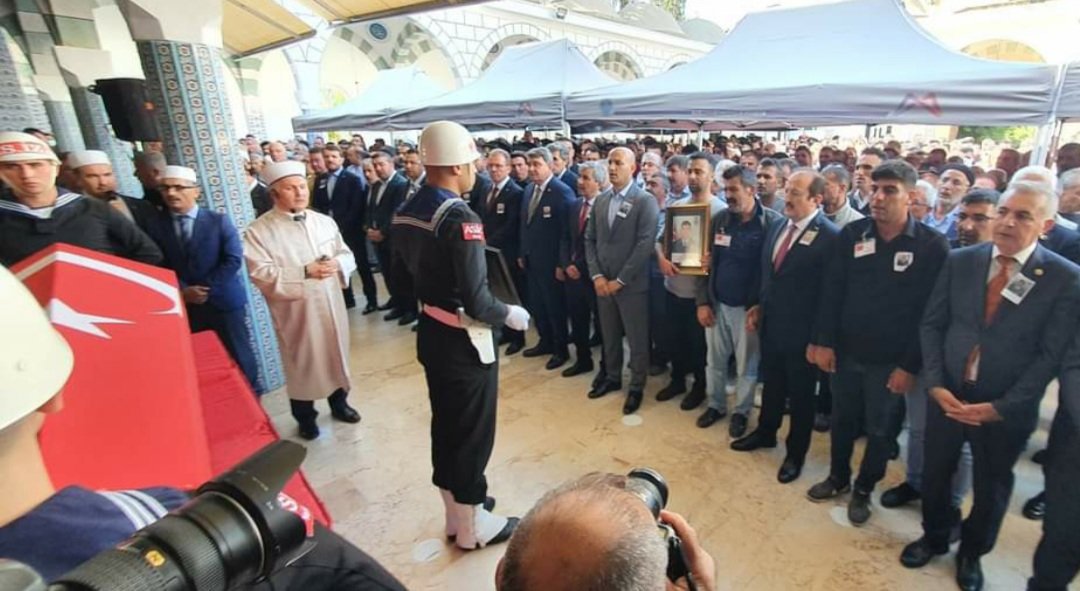 Kahraman şehidimiz P.Kd.Cvş.Özkan DEMİR'i Akbelen Mezarlığında dualarla Hakk'a uğurladık. Azîz şehidimize Allah'tan rahmet, ailemize sabır diliyoruz - fotoğraf 2