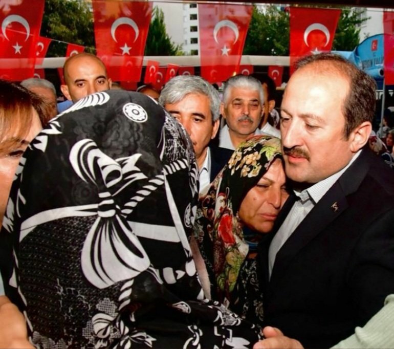 Kahraman şehidimiz Hv.P.Asb.Kd.Çvş.Özkan DEMİR için Valimiz Sn.Ali Hamza PEHLİVAN'nda katılımıyla mevlid programı düzenlendi. Aziz şehidimizin ruhu şad olsun. - fotoğraf 2