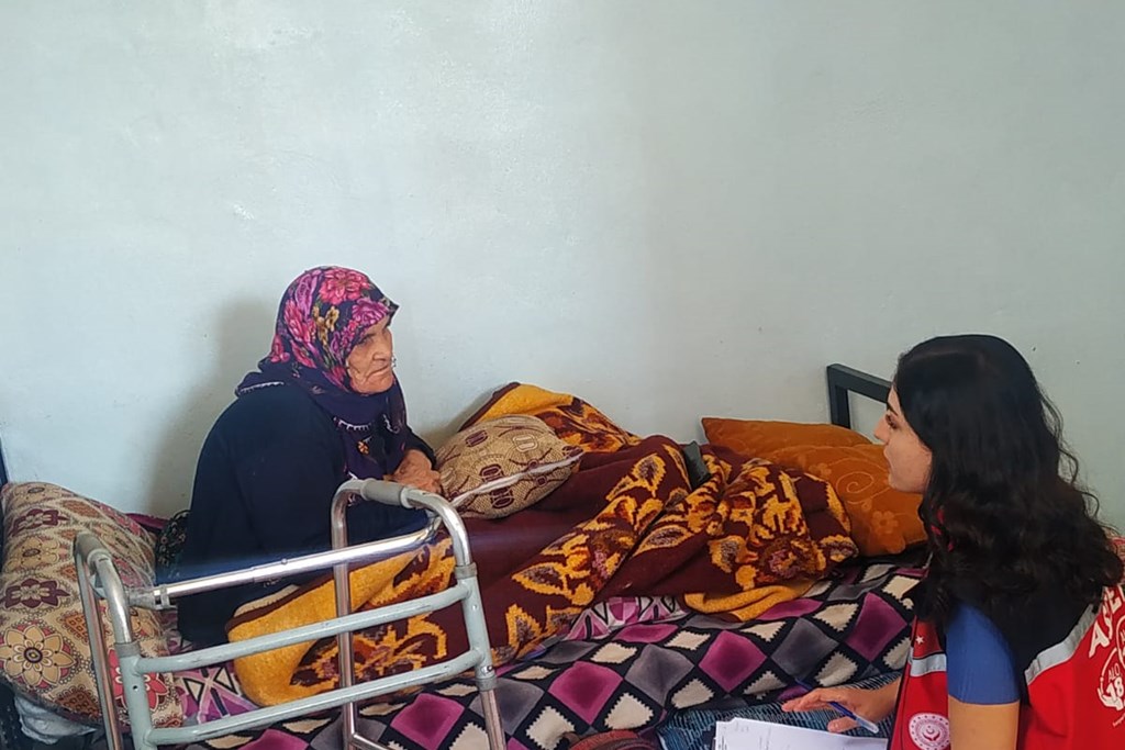 Our Minister Derya Yanık: “We started to deposit TL 1 billion 876 million Home Care Allowance into accounts”