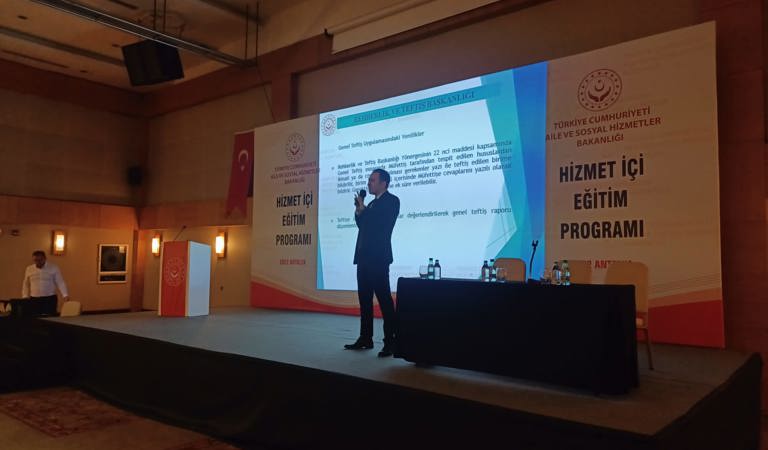 Antalya’da Evlat Edinme Hizmetinde Görevli Personele Yönelik Hizmet İçi Eğitim Programı Düzenlendi