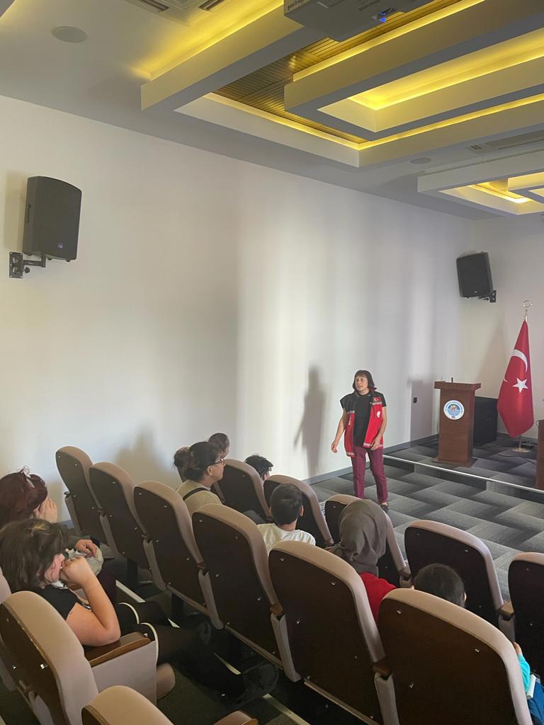 Mezitli SHM  tarafından Okul Destek Projesi kapsamında çocuklarımıza ve ailelerine"Teknoloji Bağımlılığı ve Mahremiyet Eğitimi" düzenlendi. - fotoğraf 1