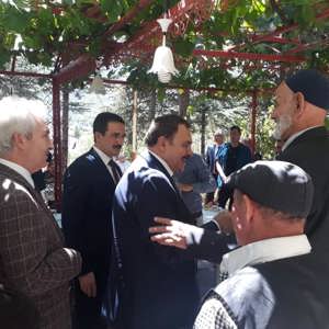 Bakan yardımcımız Ahmet Koca ve İl Protokolümüz Afyonkarahisar huzurevi yaşlı bakım ve rehabilitasyon merkezinde kalan sakinlerimizi ziyaret ederek Kurban Bayramlarını kutladılar. - fotoğraf 8
