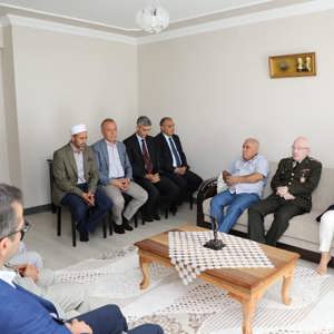 ll Müdürlüğümüze Bağlı Kuruluşlarımızda Kalan Sakinlerimiz ile Aziz Şehitlerimizin Ailelerini Kurban Bayramında Yalnız Bırakmadık. - fotoğraf 8