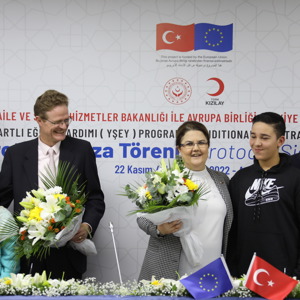 Bakanımız Derya Yanık Yabancılara Yönelik Şartlı Eğitim Yardım Programı Protokolü İmza Töreni'ne Katıldı - fotoğraf 3