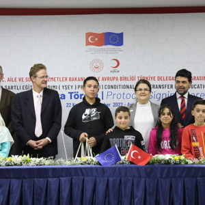 Bakanımız Derya Yanık Yabancılara Yönelik Şartlı Eğitim Yardım Programı Protokolü İmza Töreni'ne Katıldı - fotoğraf 4