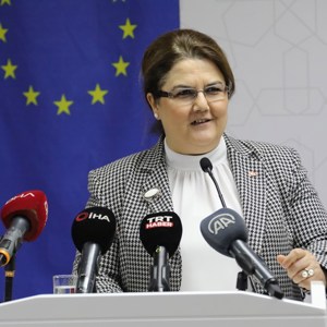 Bakanımız Derya Yanık Yabancılara Yönelik Şartlı Eğitim Yardım Programı Protokolü İmza Töreni'ne Katıldı - fotoğraf 2