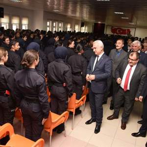 Kastamonu Polis Meslek Yüksekokulu’nda “Aile İçi İletişim ve Kadına Yönelik Şiddetle Mücadele” Eğitimi Gerçekleştirildi. - fotoğraf 1