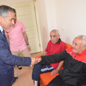 İl Müdürümüz Mahmut ÖZDEMİR Özel Hayat Bakım Merkezini Ziyaret Etti - fotoğraf 10