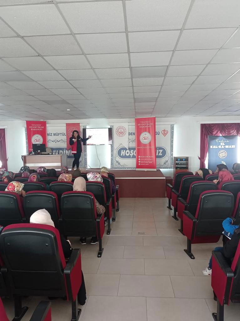 Şiddet Önleme Merkezimiz (ŞÖNİM) tarafından, Akdeniz Kaymakamlığı İlçe Müftülüğü personeline "Kadına Yönelik Şiddetle Mücadele" eğitimi verilerek KADES mobil uygulama tanıtımı yapıldı. - fotoğraf 2